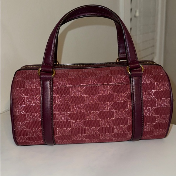 Michael Kors Zooey Medium Barrel Messenger Bag - Picture 5 of 10